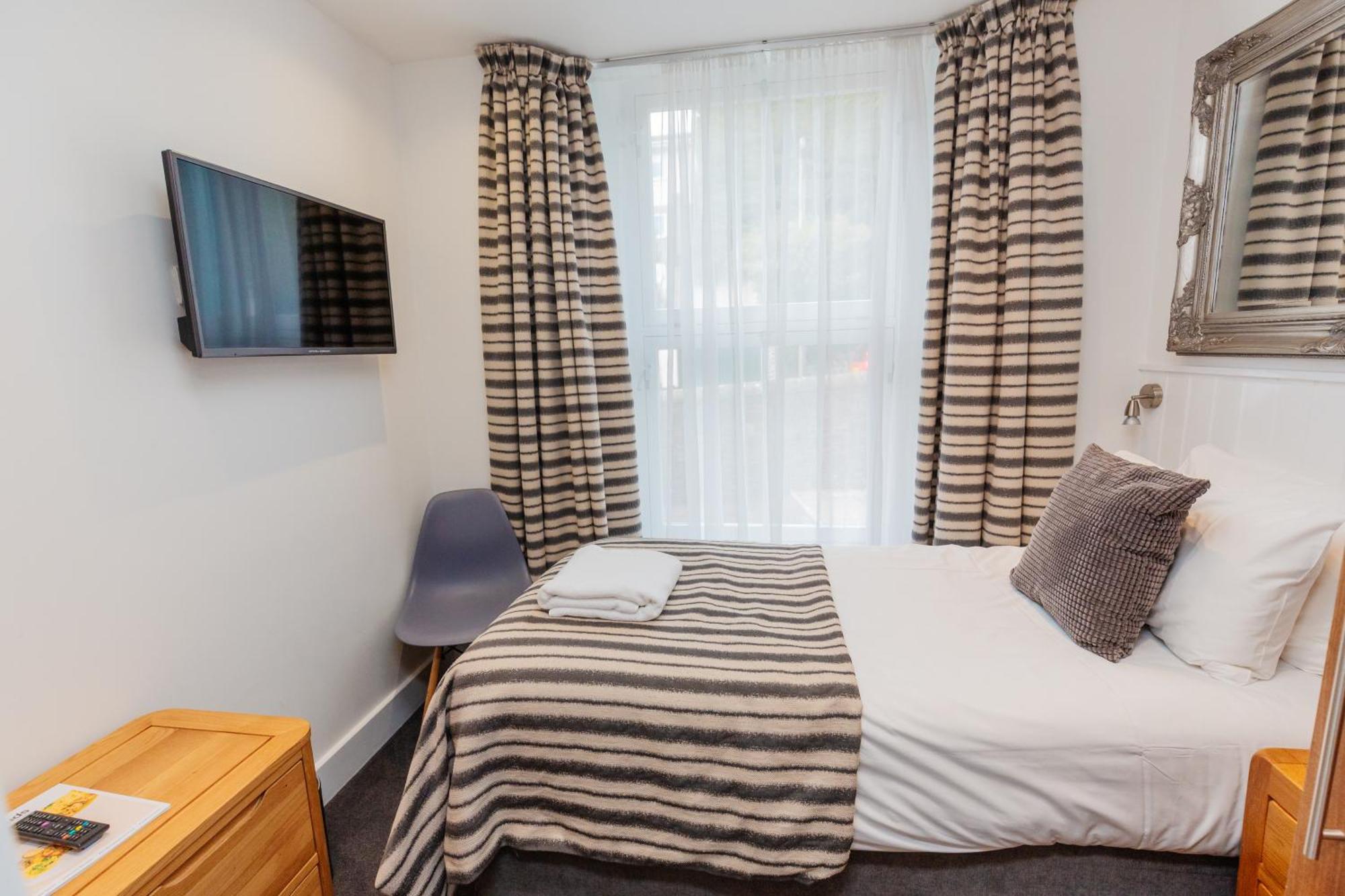Carlton Hotel Ilfracombe Bagian luar foto